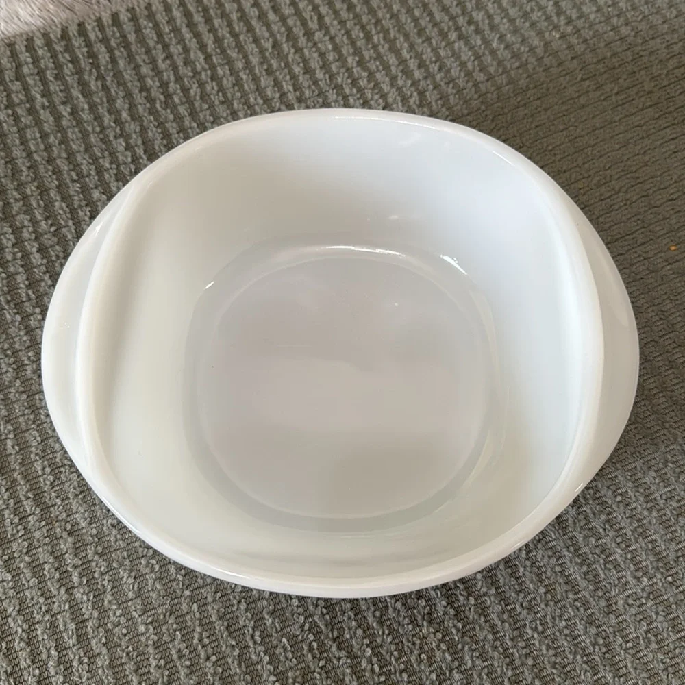 Vintage Dynaware Pyr-O-Rey casserole dish 1960’s‎ Crazy Daisy Pattern Milk Glass